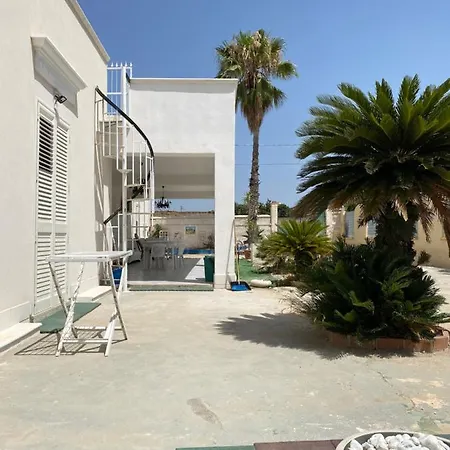 Giardini Fioriti Apartment *